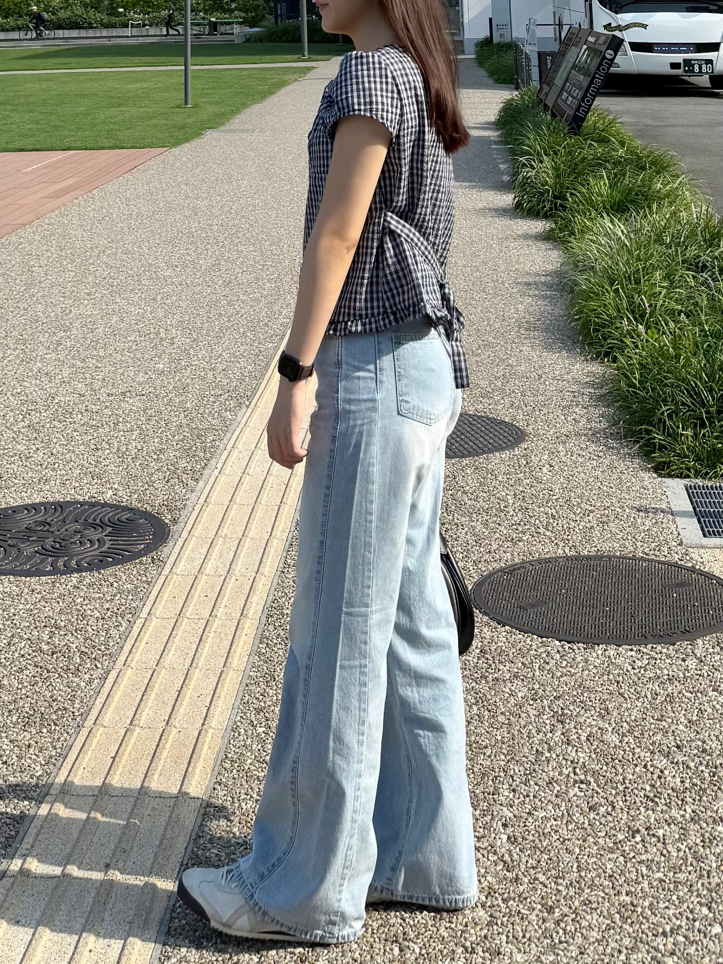 店主自留🩵淺藍微喇叭側寬牛仔褲