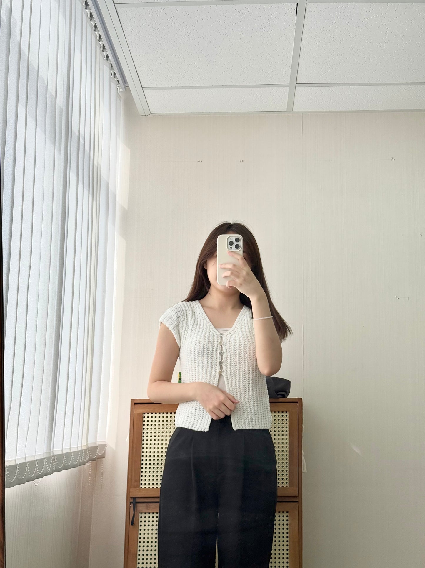 V領針織上衣