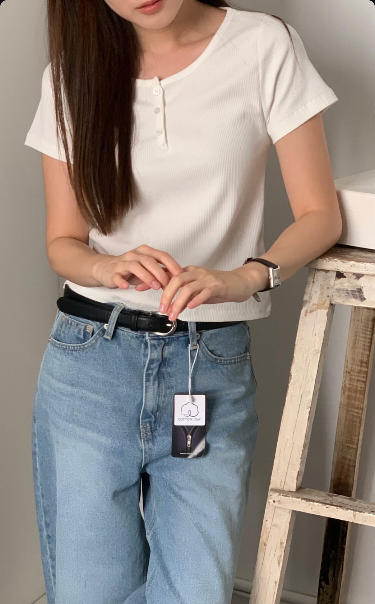 圓領扭扣直紋tee