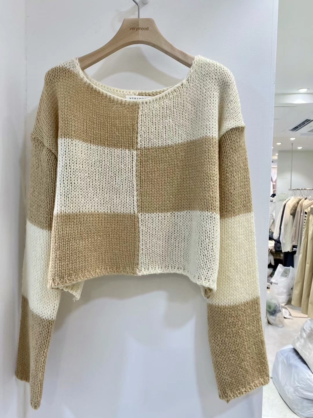 Checkered wool knit top